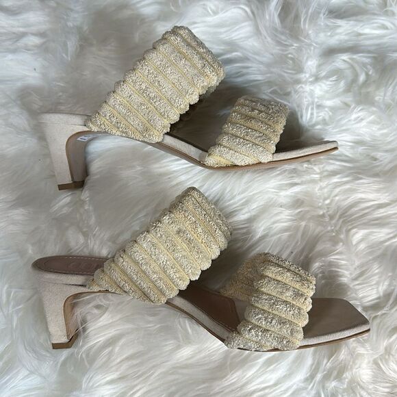 Super cute wedges - Picture 6 of 9